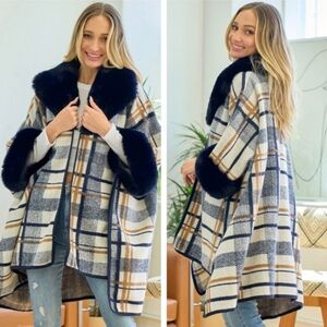 Elegant Plaid Women Sweater with Fur Trim - Navy - One Size